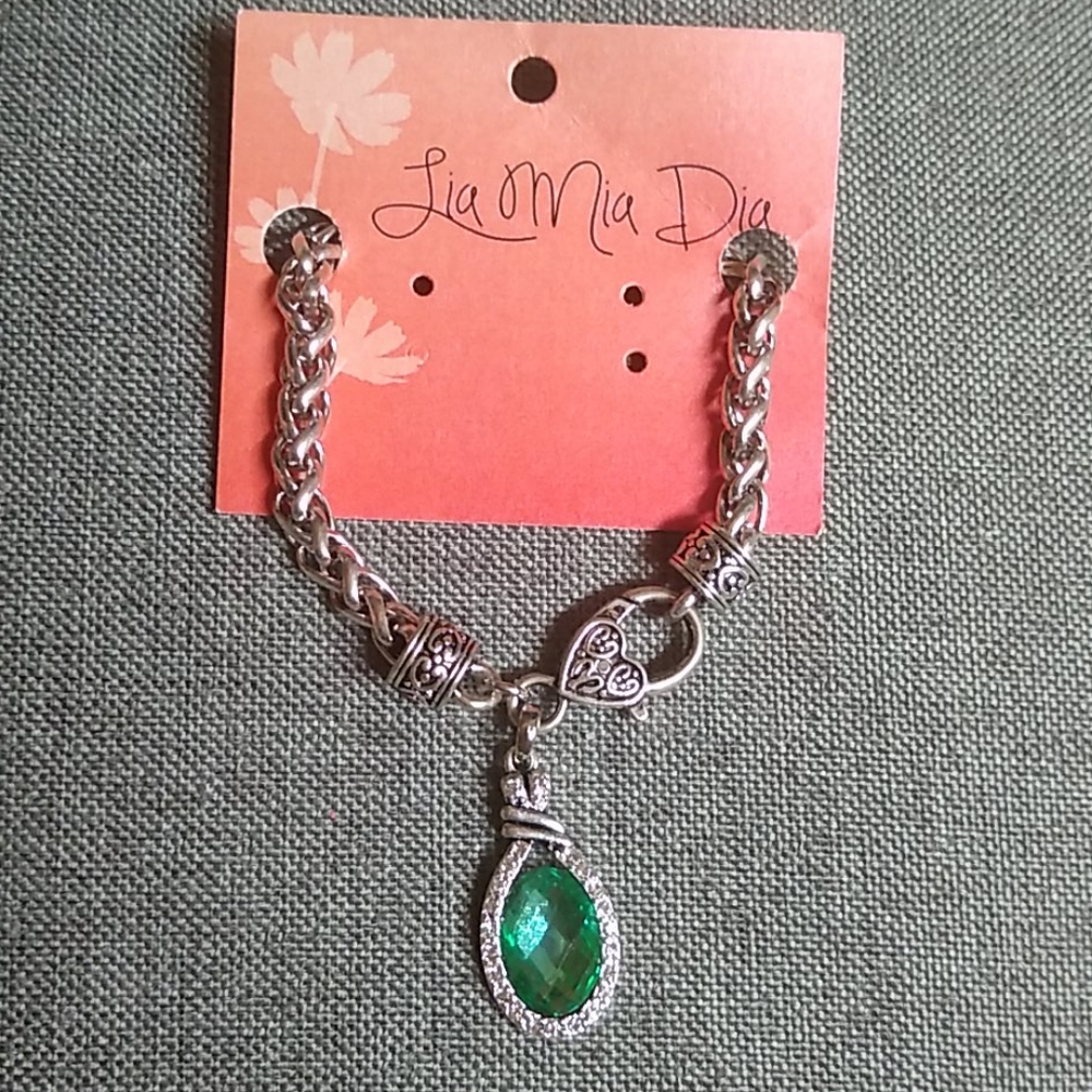 😻 3 For $15 Emerald Green Waterdrop Bracelet